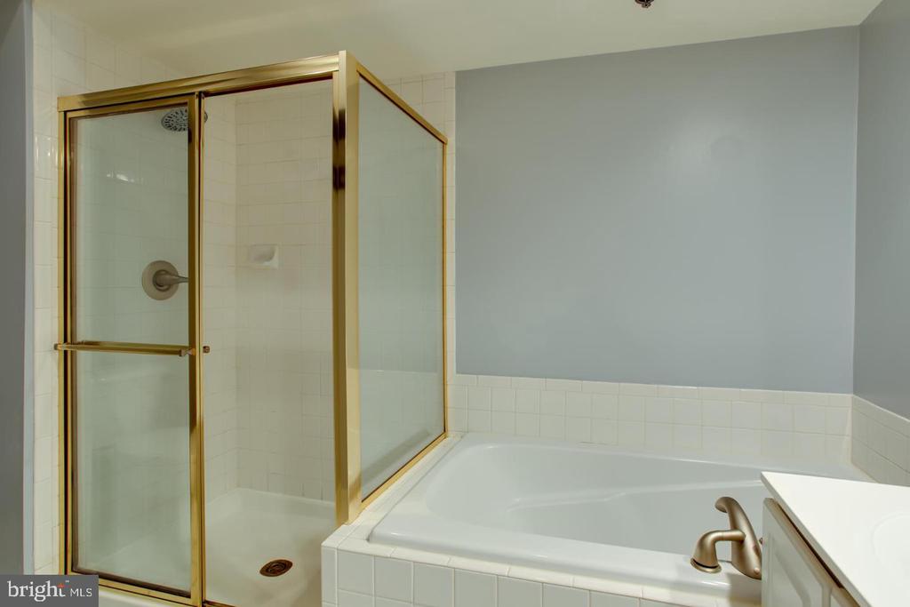 2310 14TH STREET N Unit: 402