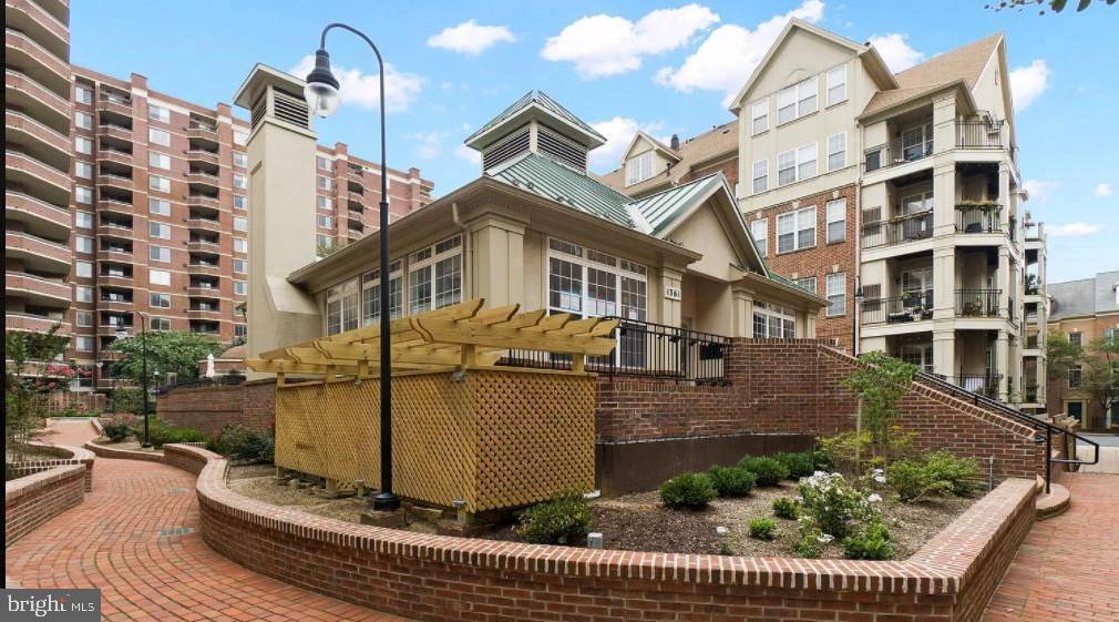 2310 14TH STREET N Unit: 402