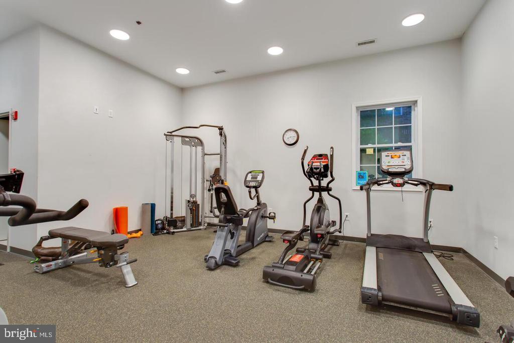2310 14TH STREET N Unit: 402