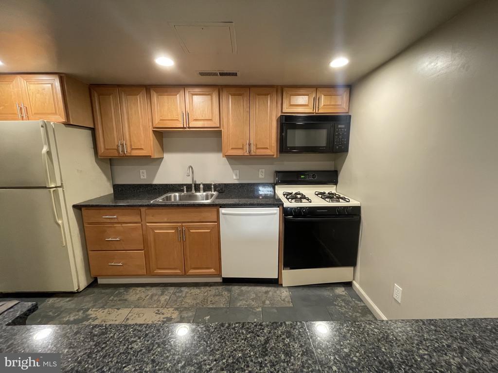 485 N ARMISTEAD STREET Unit: T3