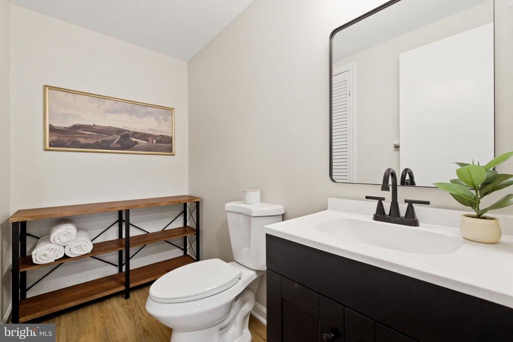 3262 CAMBRIDGE COURT