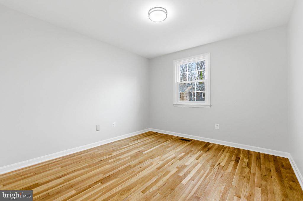 3262 CAMBRIDGE COURT