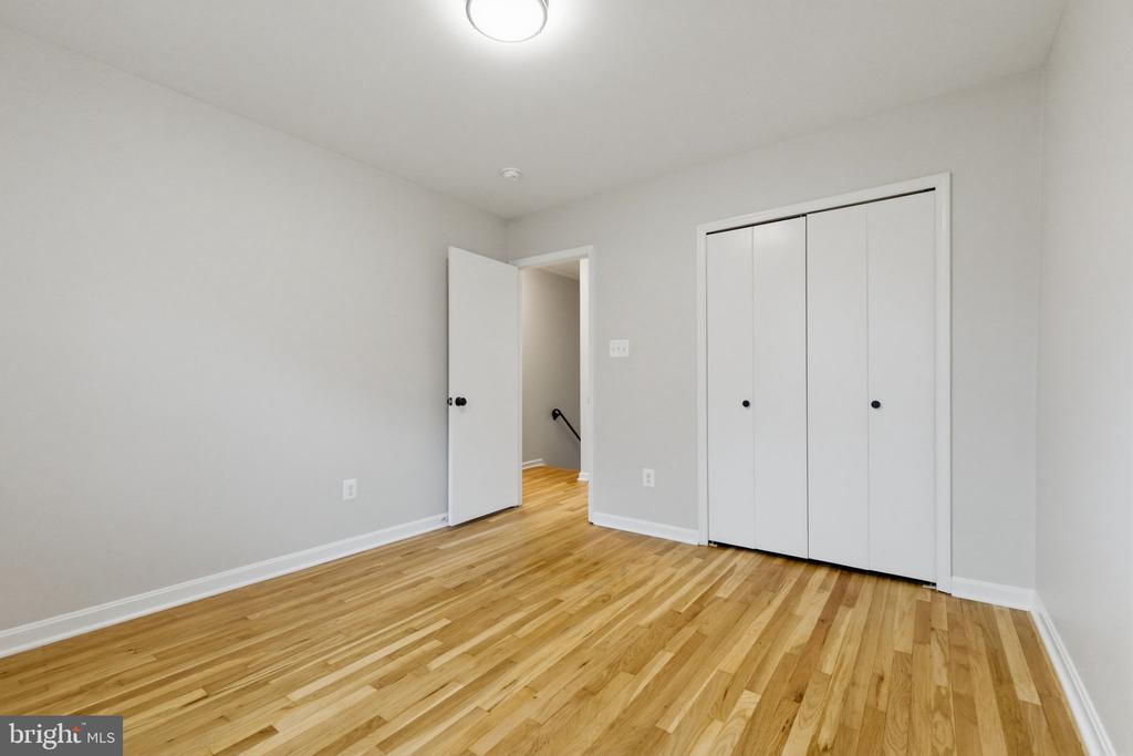 3262 CAMBRIDGE COURT