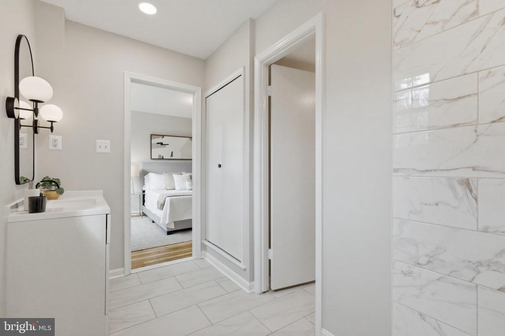 3262 CAMBRIDGE COURT