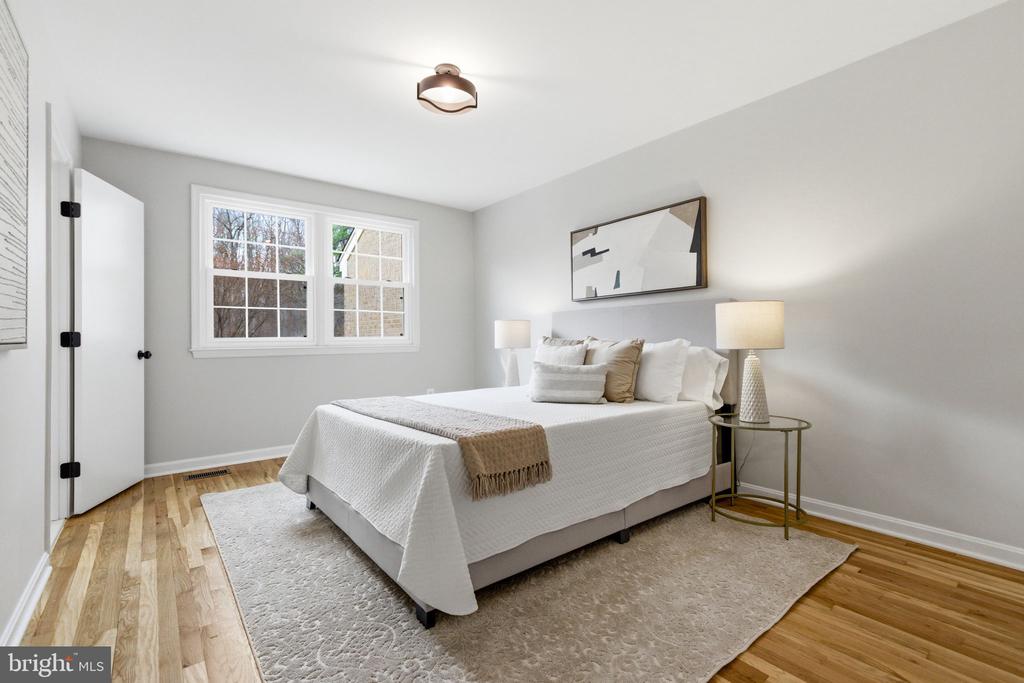 3262 CAMBRIDGE COURT