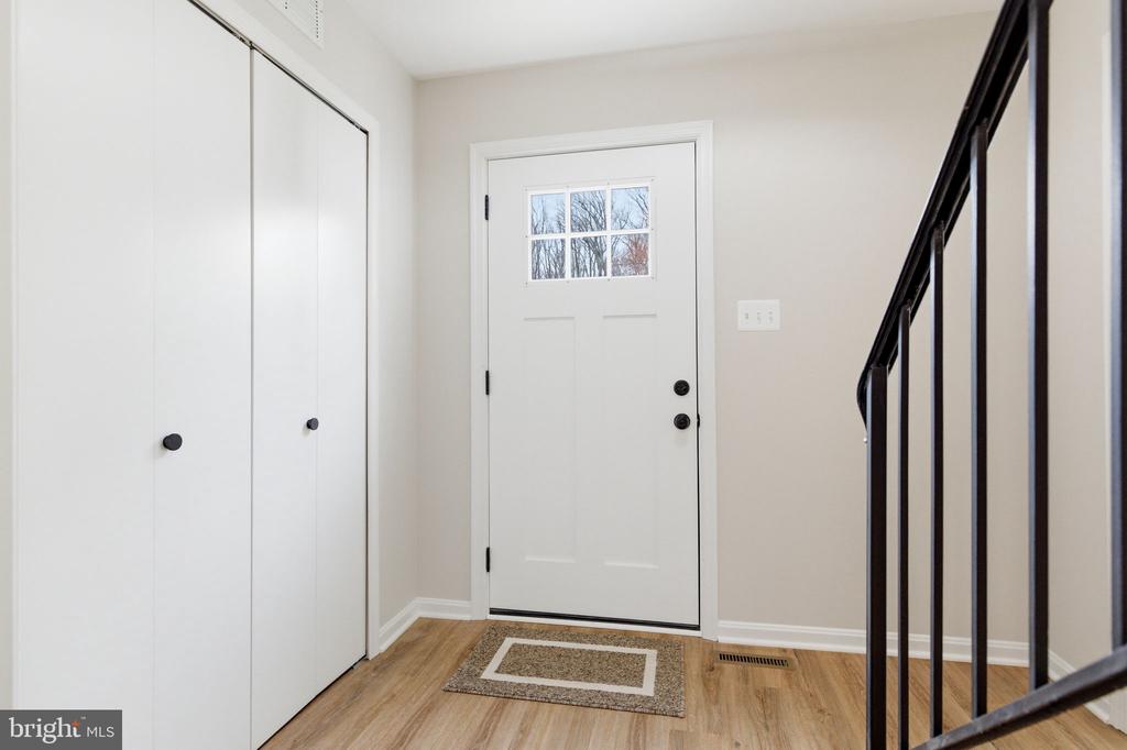 3262 CAMBRIDGE COURT