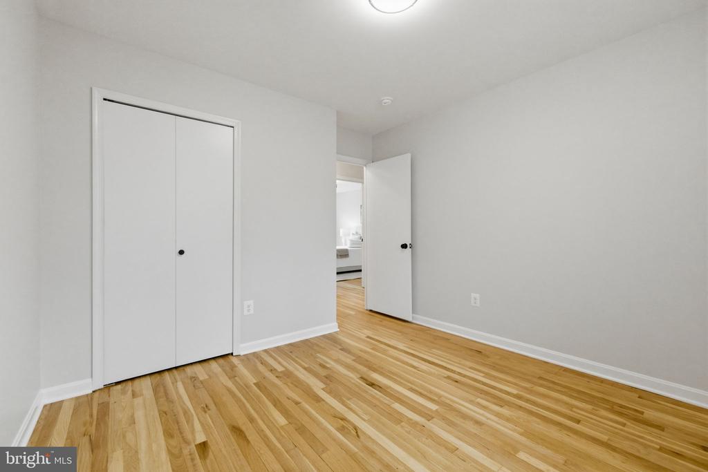 3262 CAMBRIDGE COURT