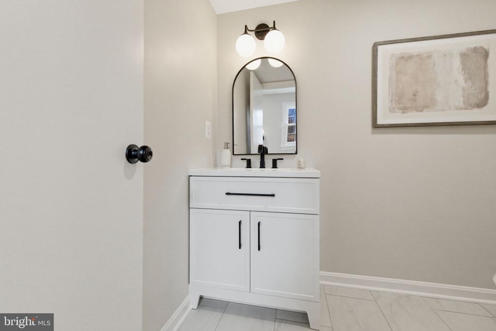 3262 CAMBRIDGE COURT