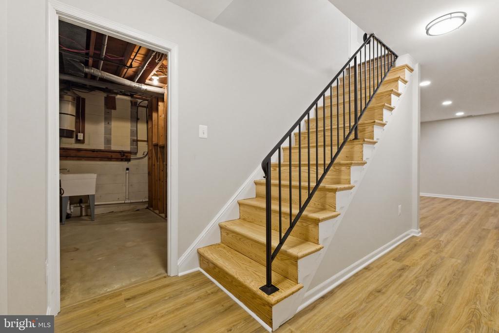 3262 CAMBRIDGE COURT