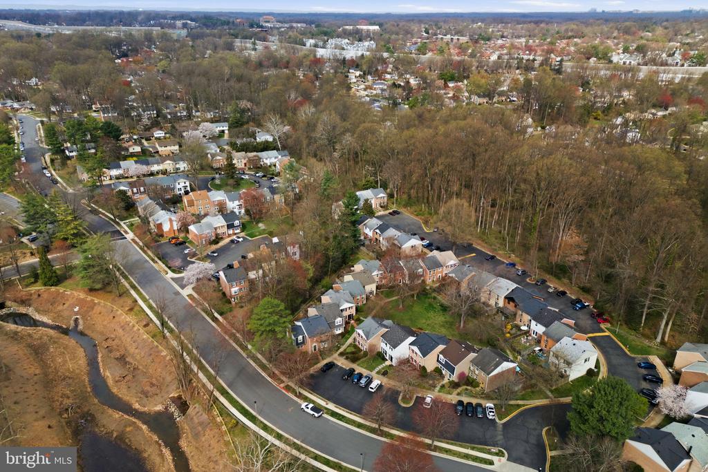 3262 CAMBRIDGE COURT