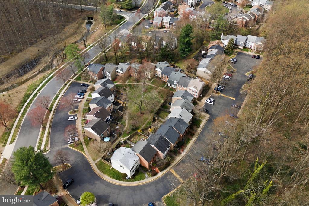 3262 CAMBRIDGE COURT
