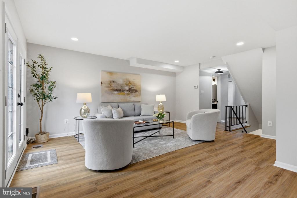3262 CAMBRIDGE COURT