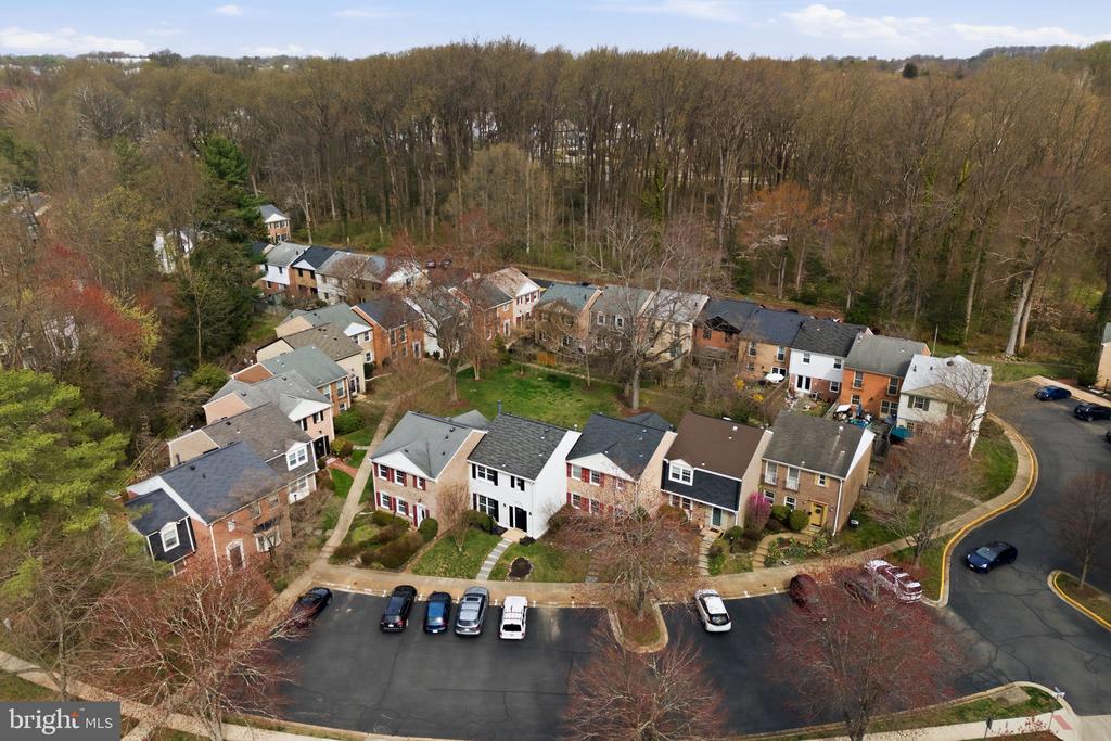 3262 CAMBRIDGE COURT