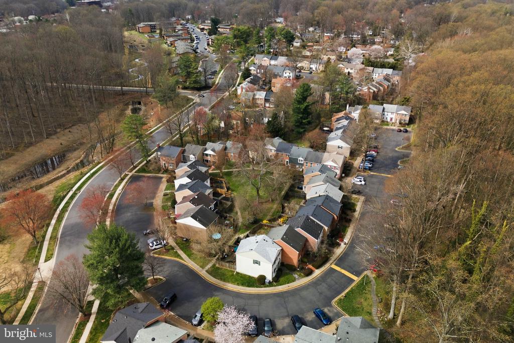3262 CAMBRIDGE COURT