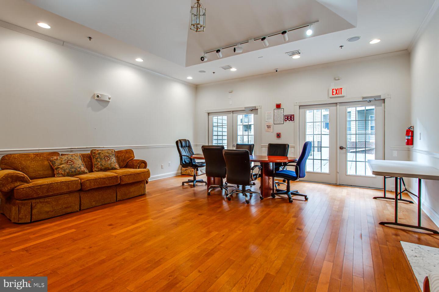 2665 MANHATTAN PLACE Unit: 305