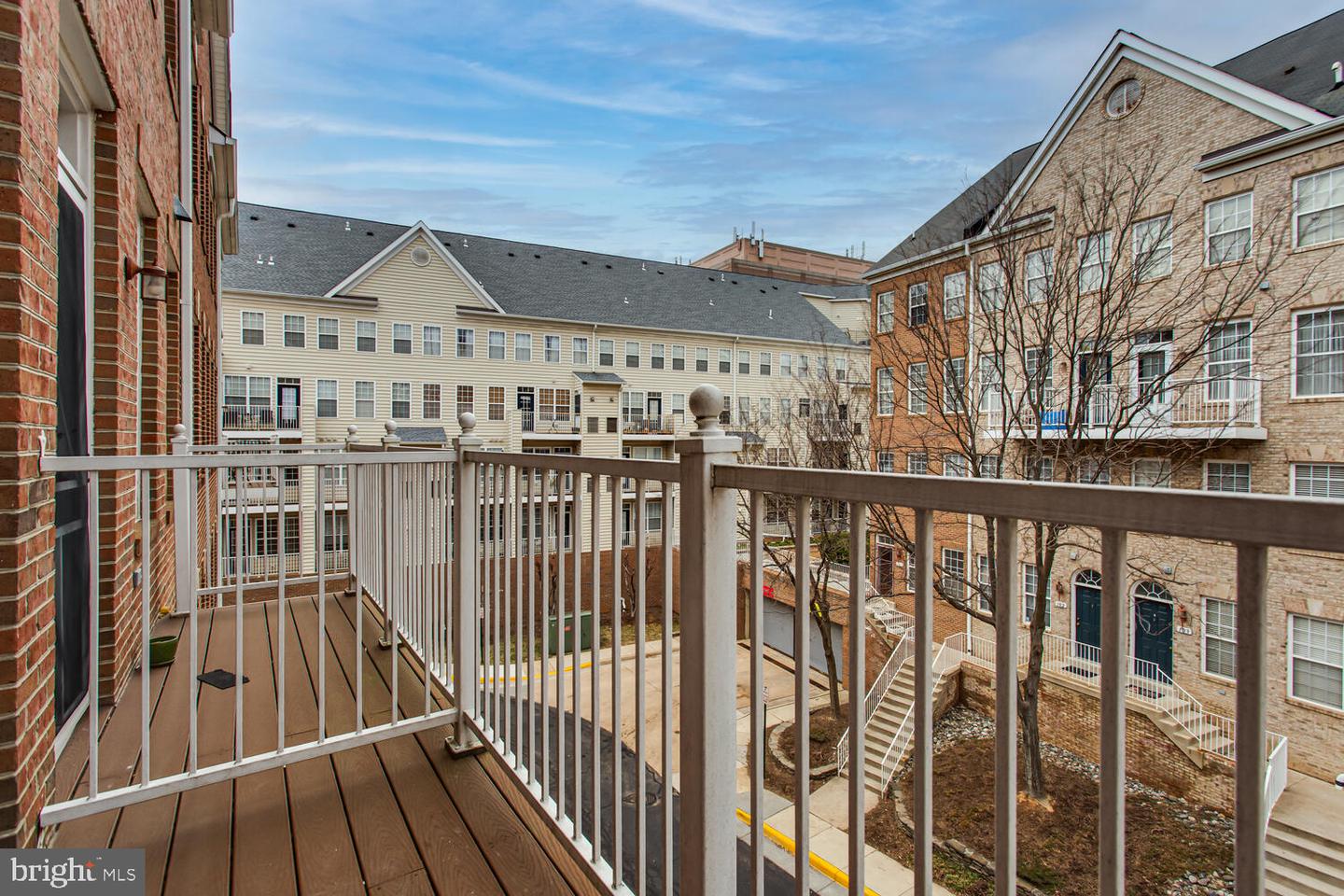 2665 MANHATTAN PLACE Unit: 305