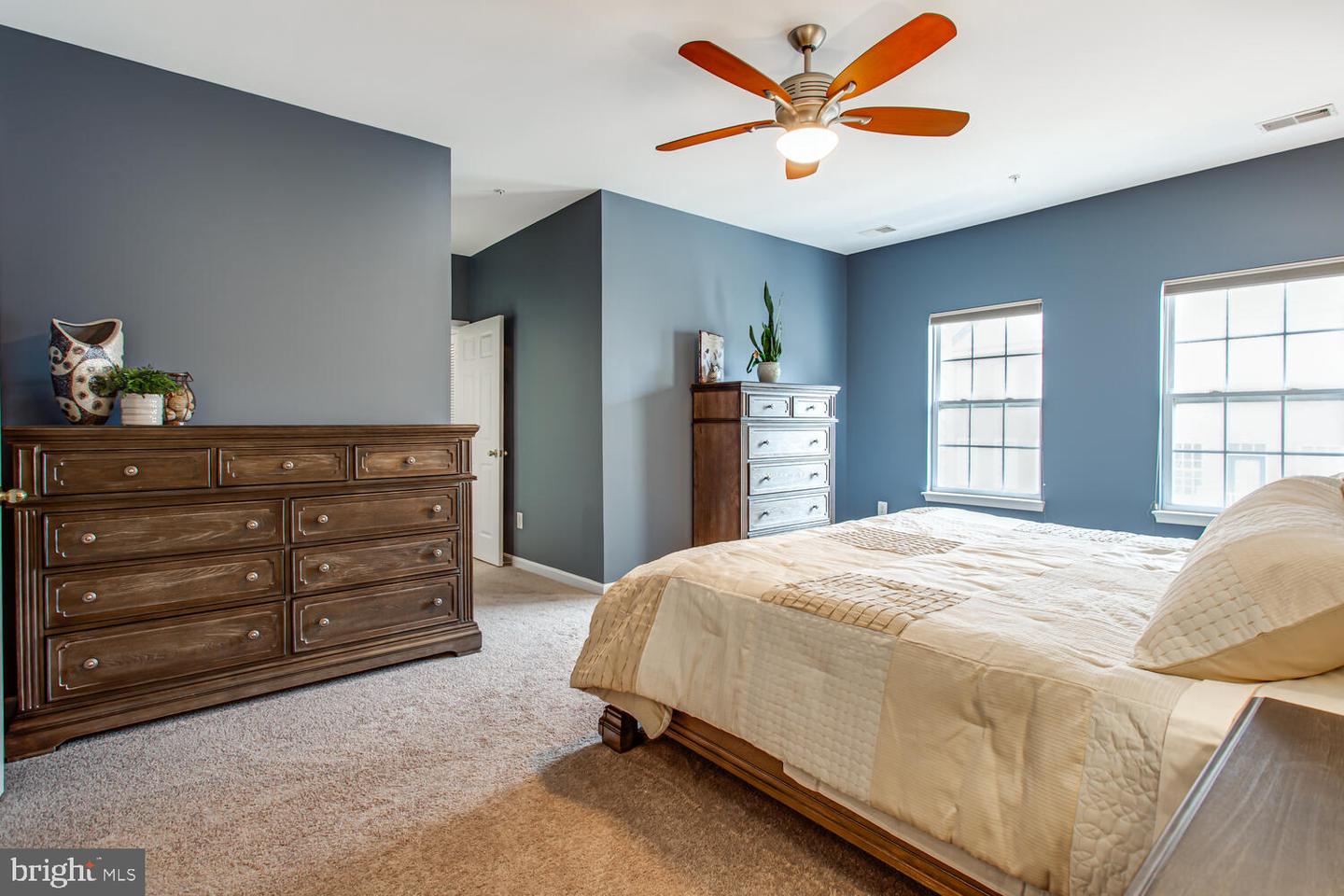 2665 MANHATTAN PLACE Unit: 305