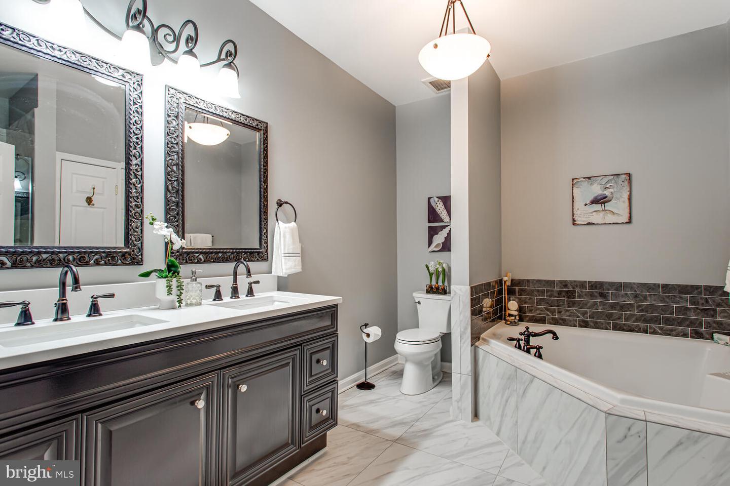 2665 MANHATTAN PLACE Unit: 305