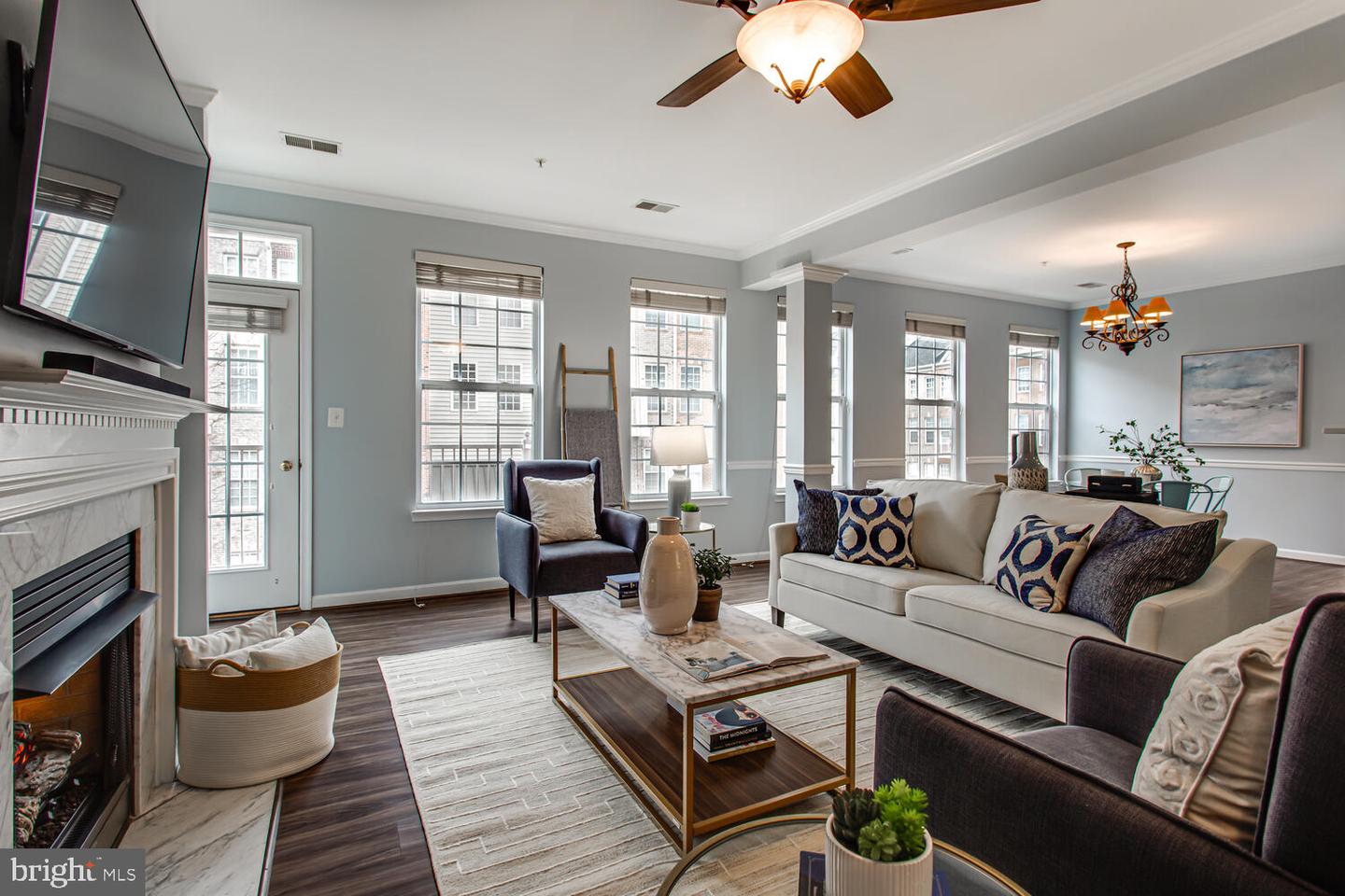 2665 MANHATTAN PLACE Unit: 305