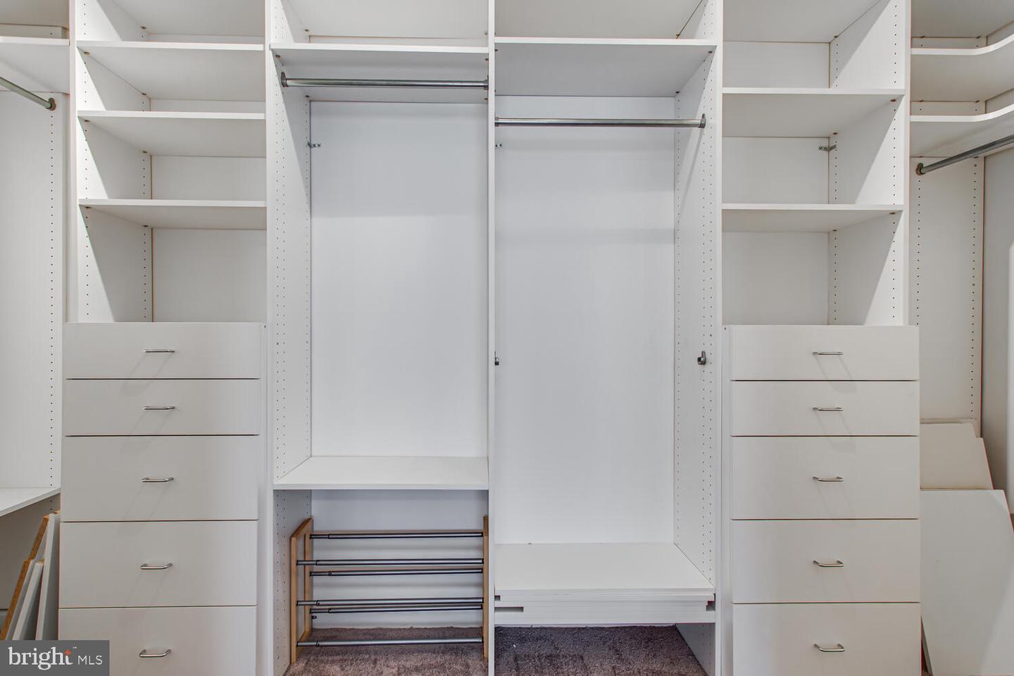 2665 MANHATTAN PLACE Unit: 305