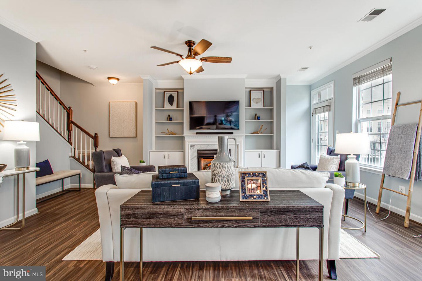 2665 MANHATTAN PLACE Unit: 305