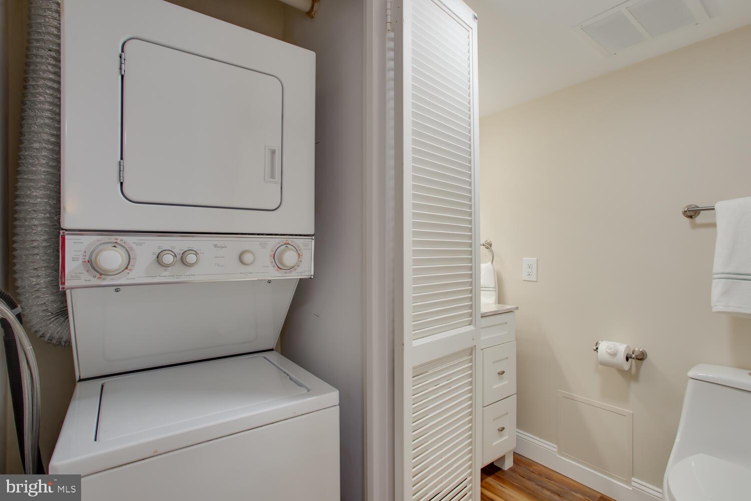 1808 Old Meadow Rd #303