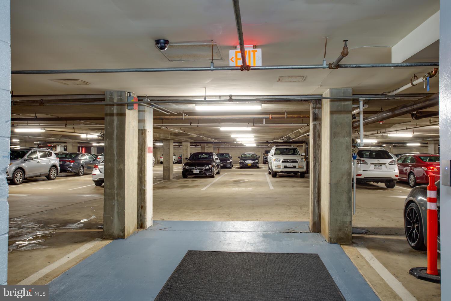 1808 Old Meadow Rd #303