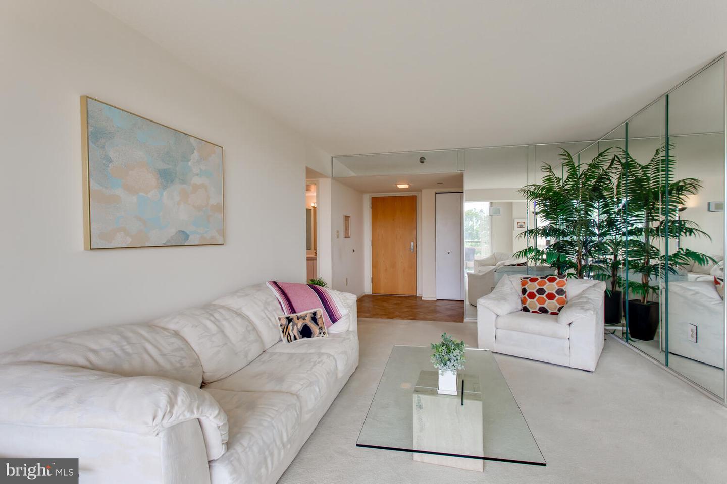1808 Old Meadow Rd #1109