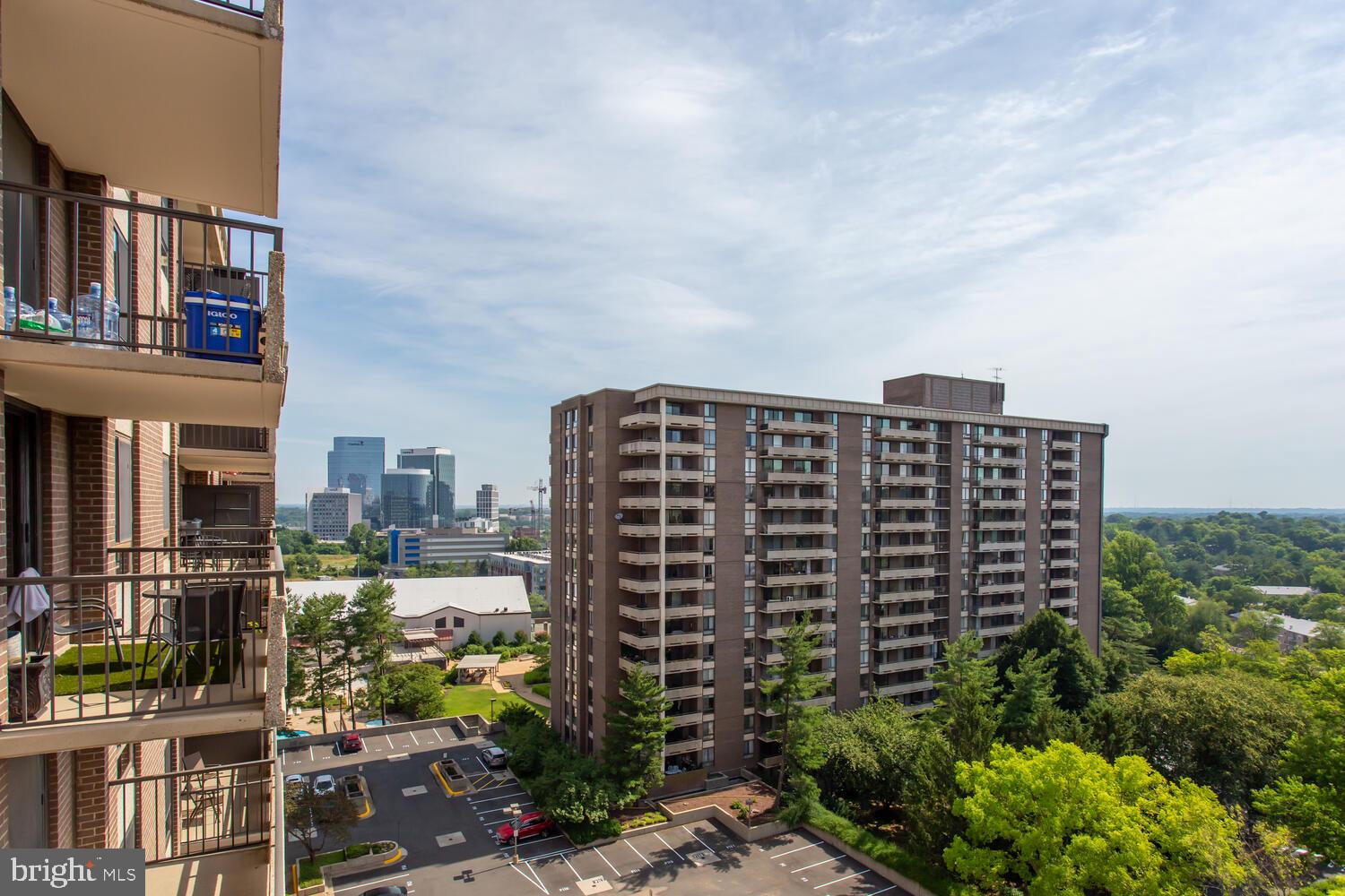 1808 OLD MEADOW ROAD 1009