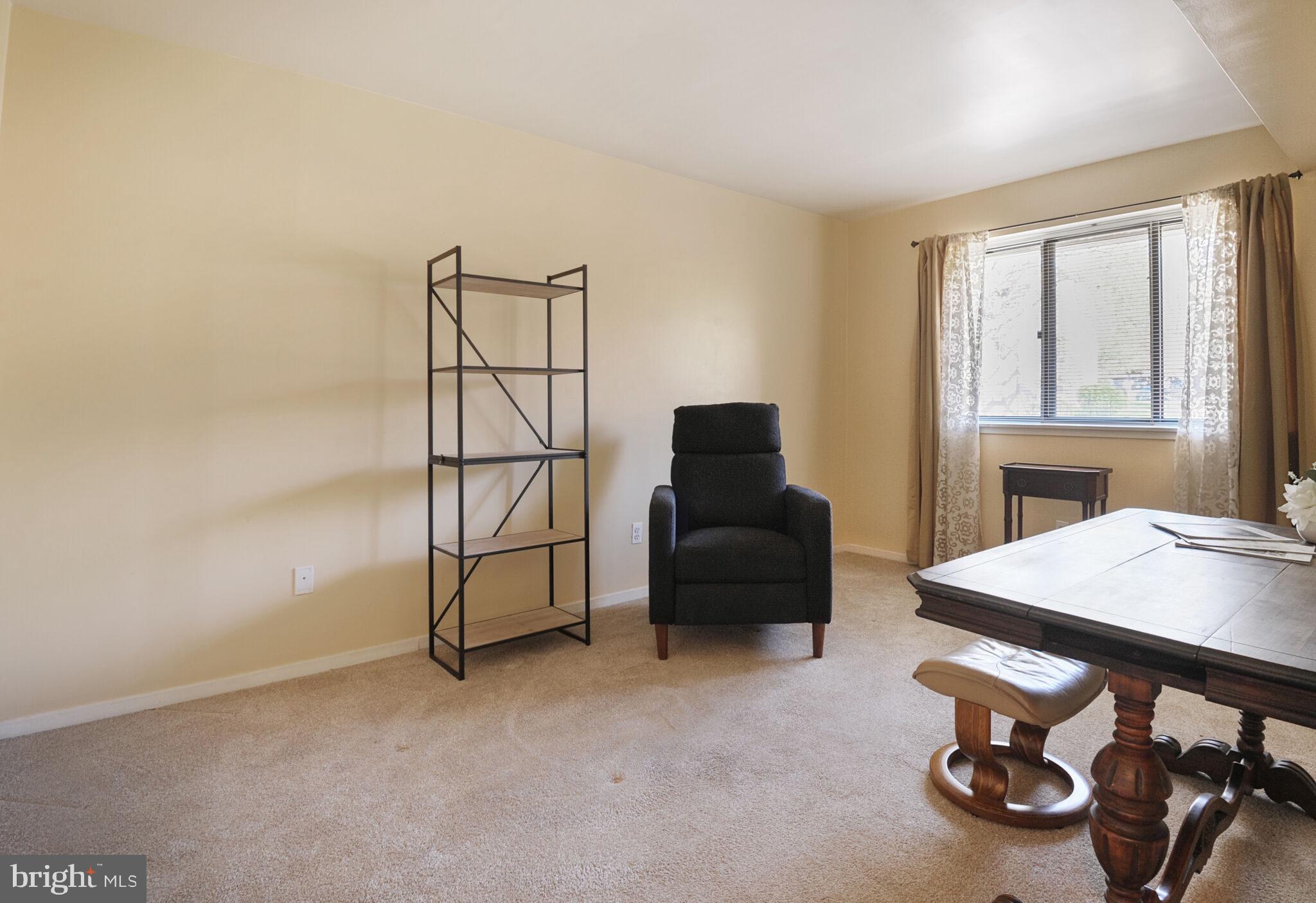 1675 PARKCREST CIRCLE 4E/300