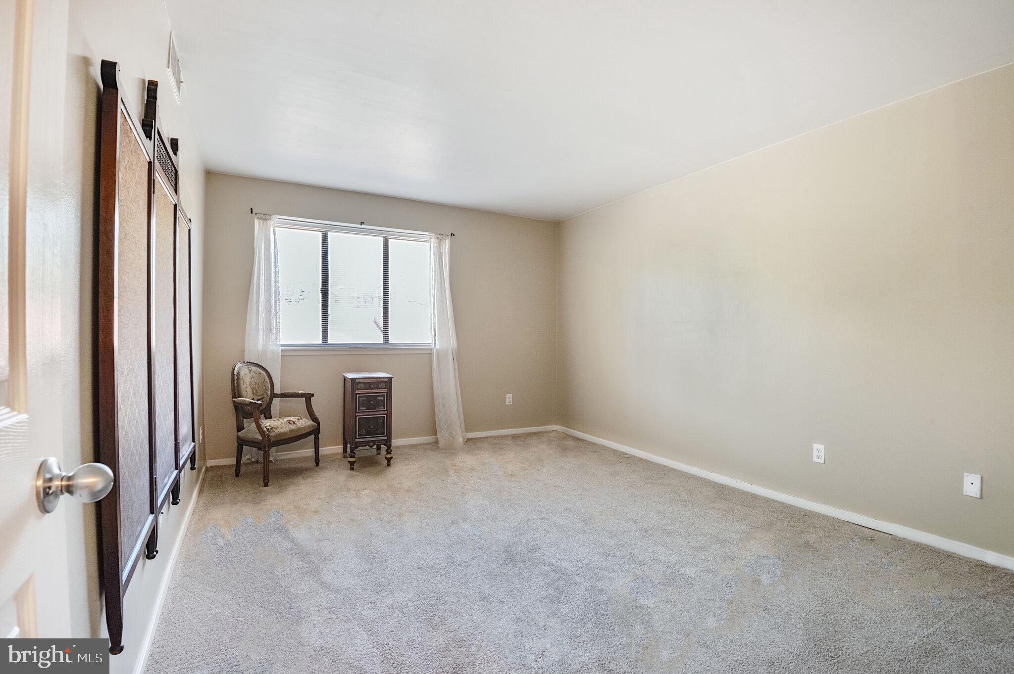 1675 PARKCREST CIRCLE 4E/300