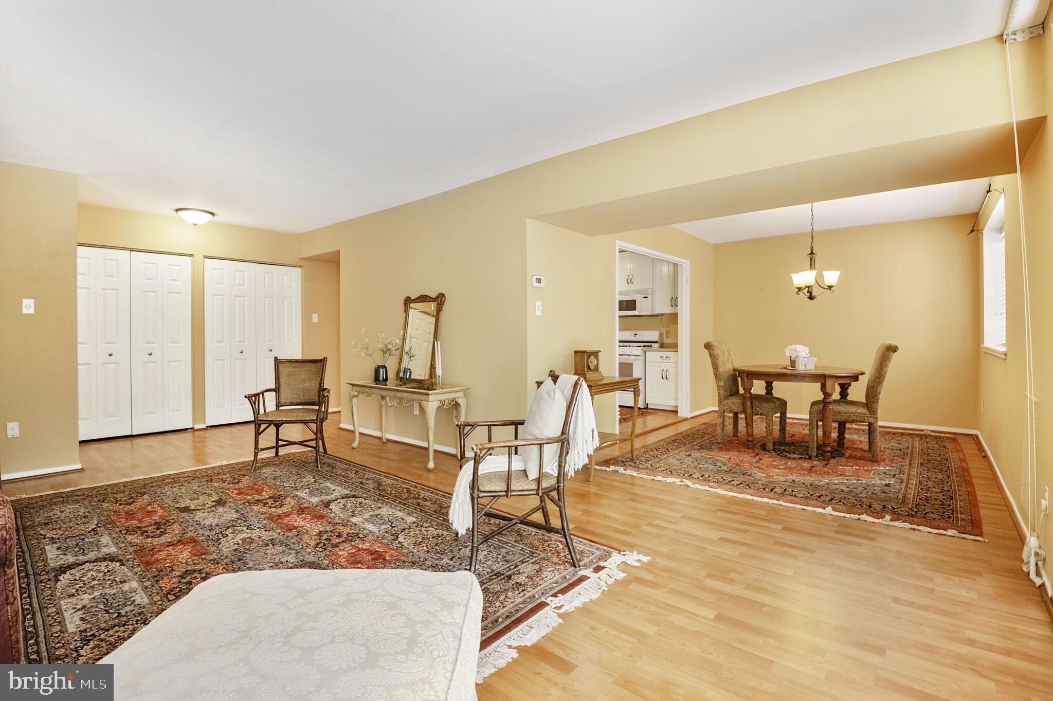 1675 PARKCREST CIRCLE 4E/300