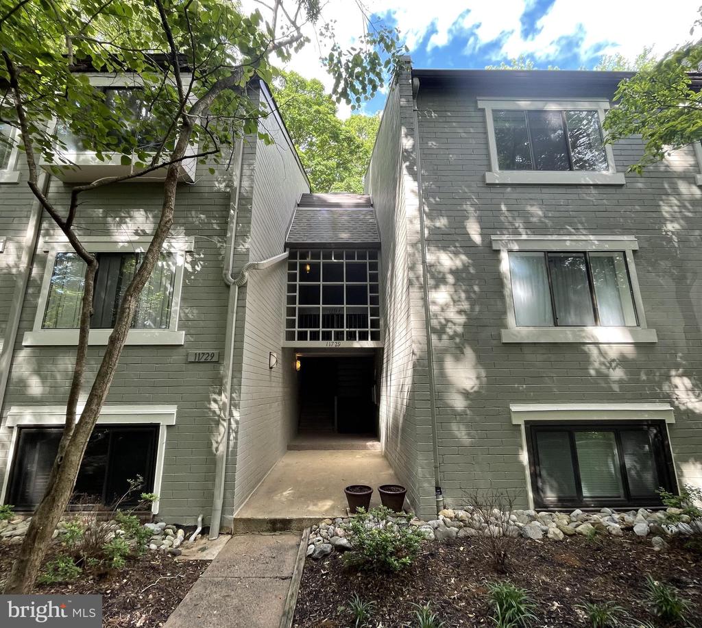 11729 LEDURA COURT 202
