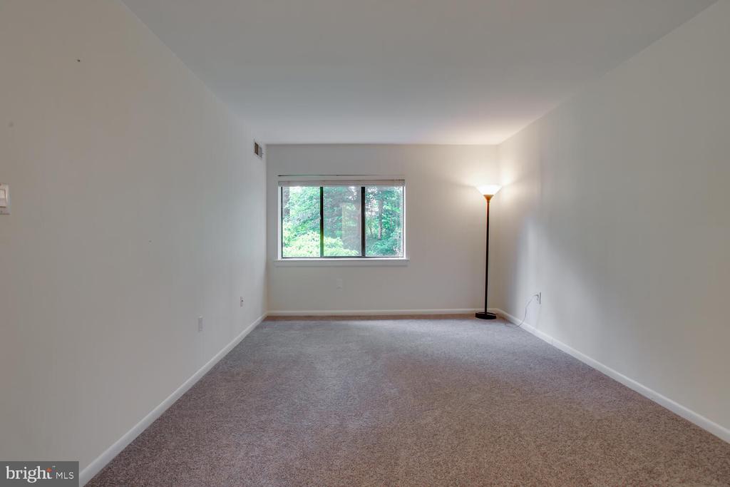 11729 LEDURA COURT 202