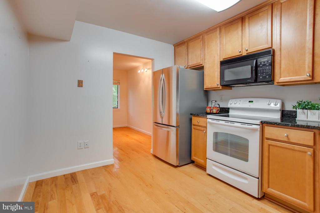 11729 LEDURA COURT 202