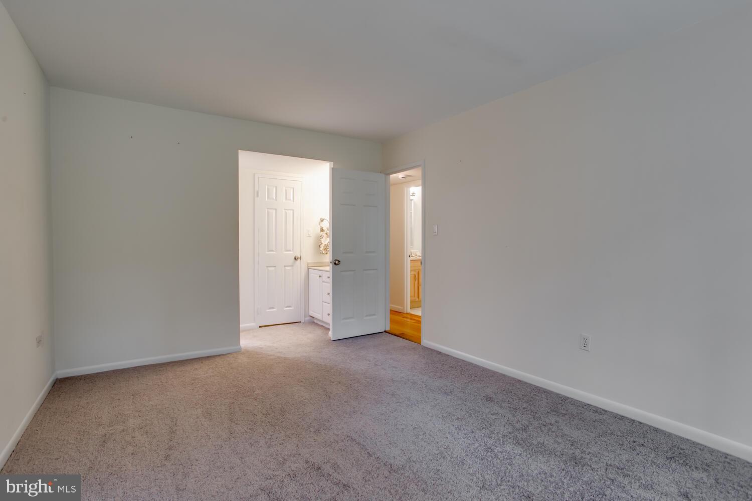 11729 LEDURA COURT 202