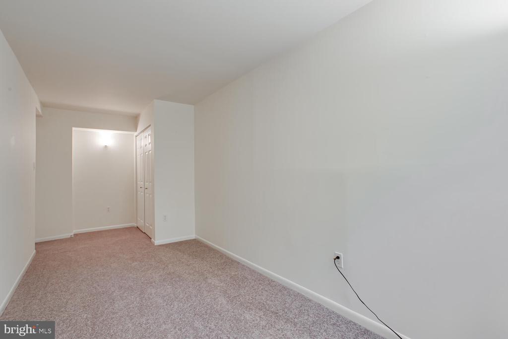 11729 LEDURA COURT 202