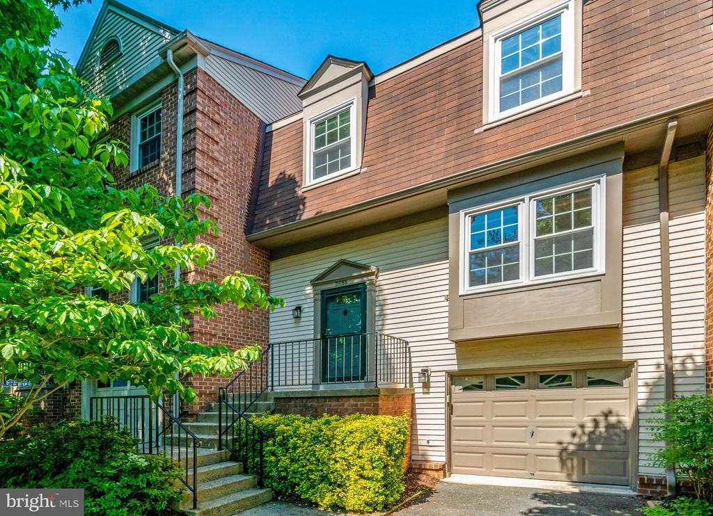 3688 YORKTOWN VILLAGE PASS
