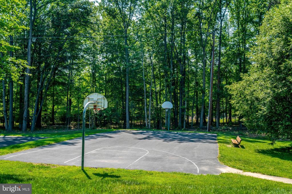 3688 YORKTOWN VILLAGE PASS