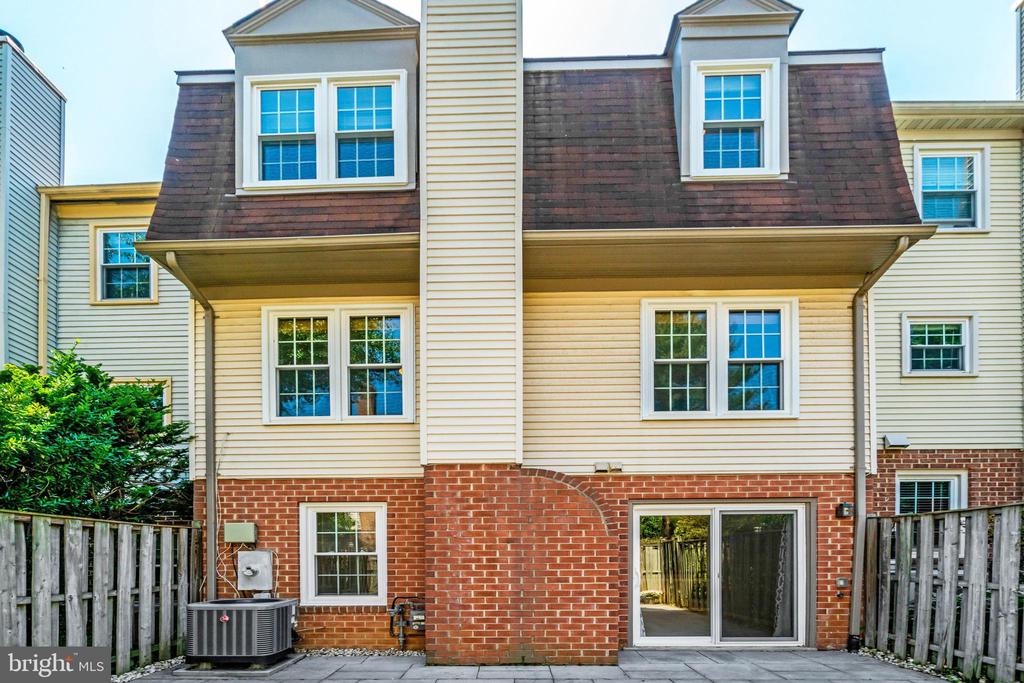 3688 YORKTOWN VILLAGE PASS