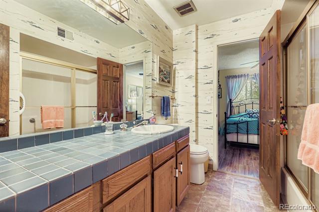1060 S Parker Road Unit: 27