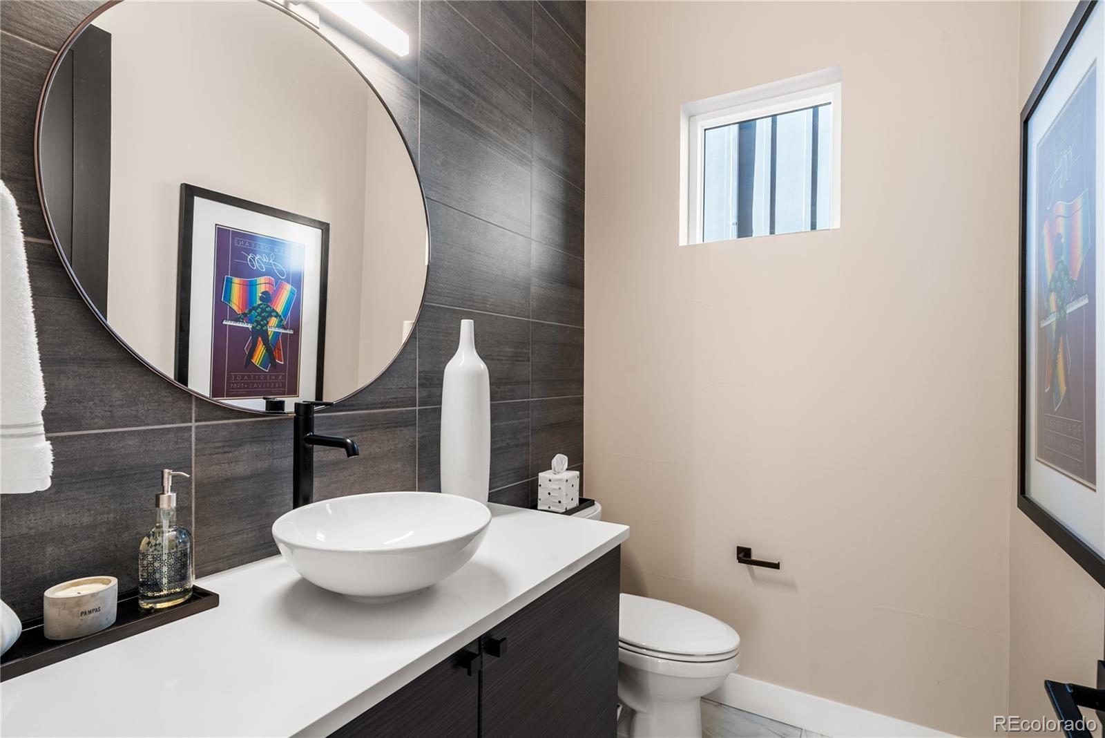 1983 S Saint Paul Street