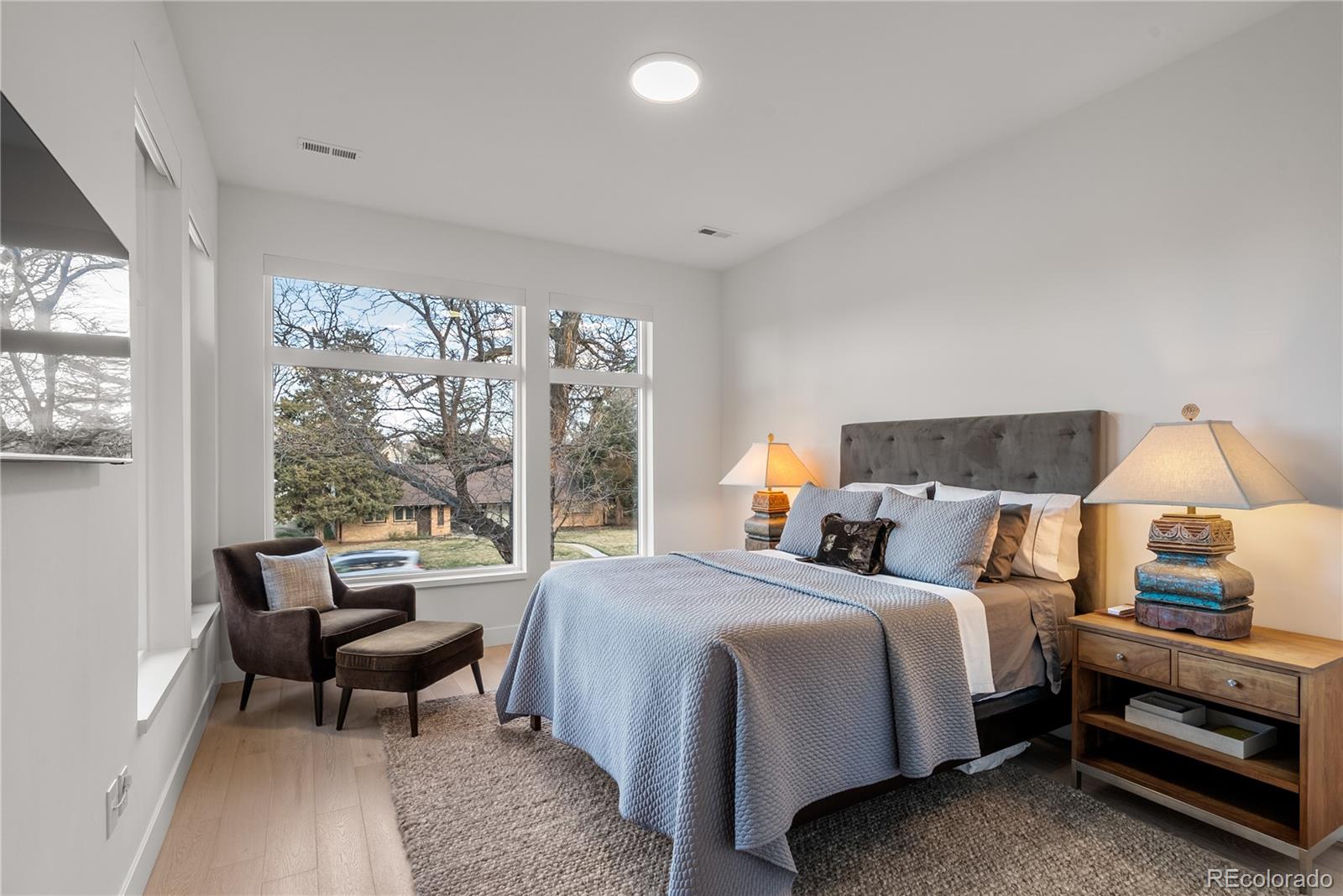 1983 S Saint Paul Street