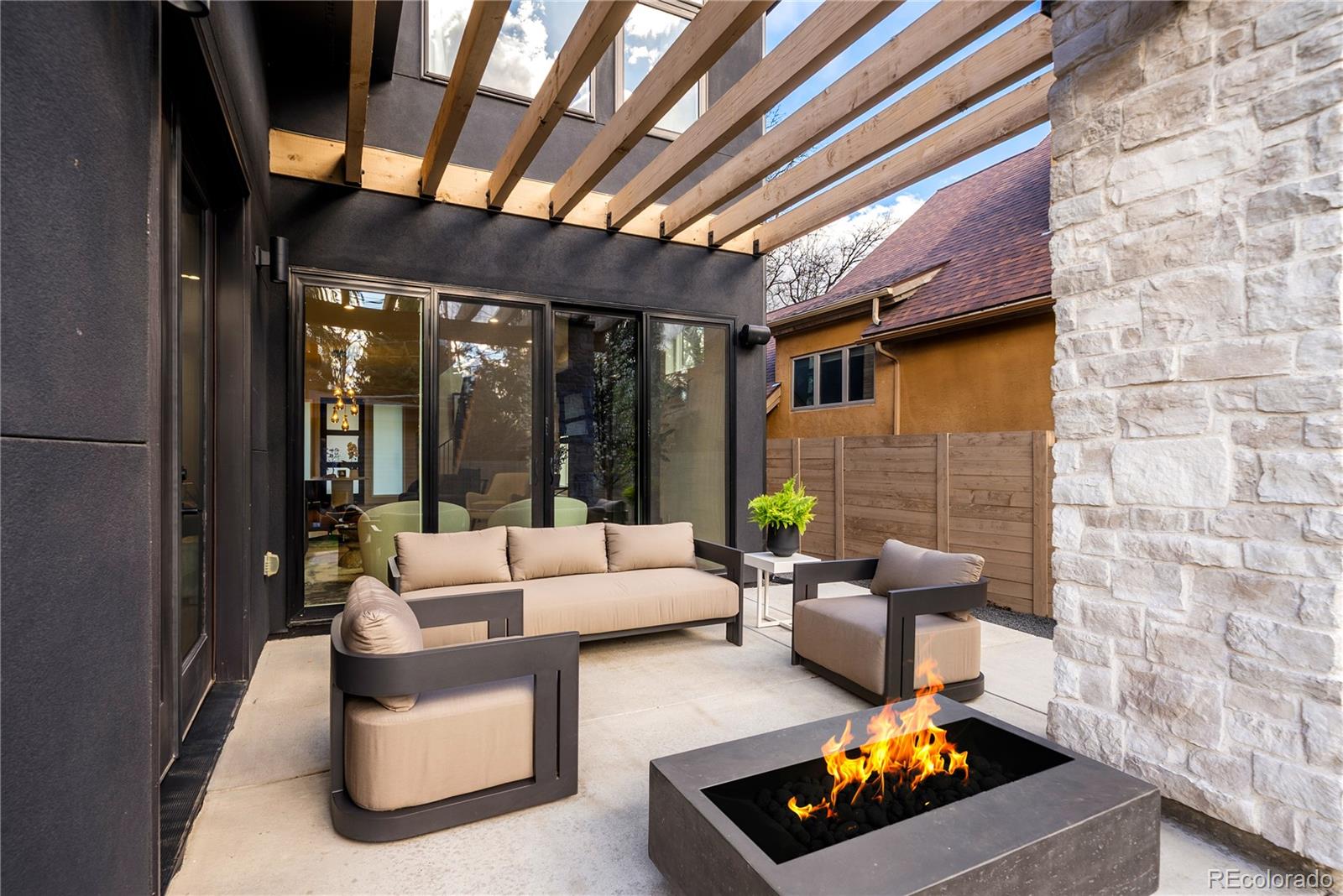 1983 S Saint Paul Street