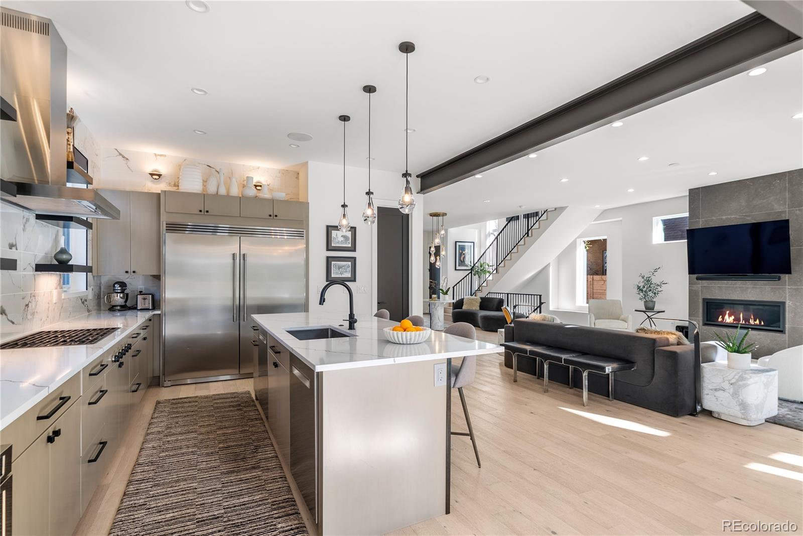 1983 S Saint Paul Street