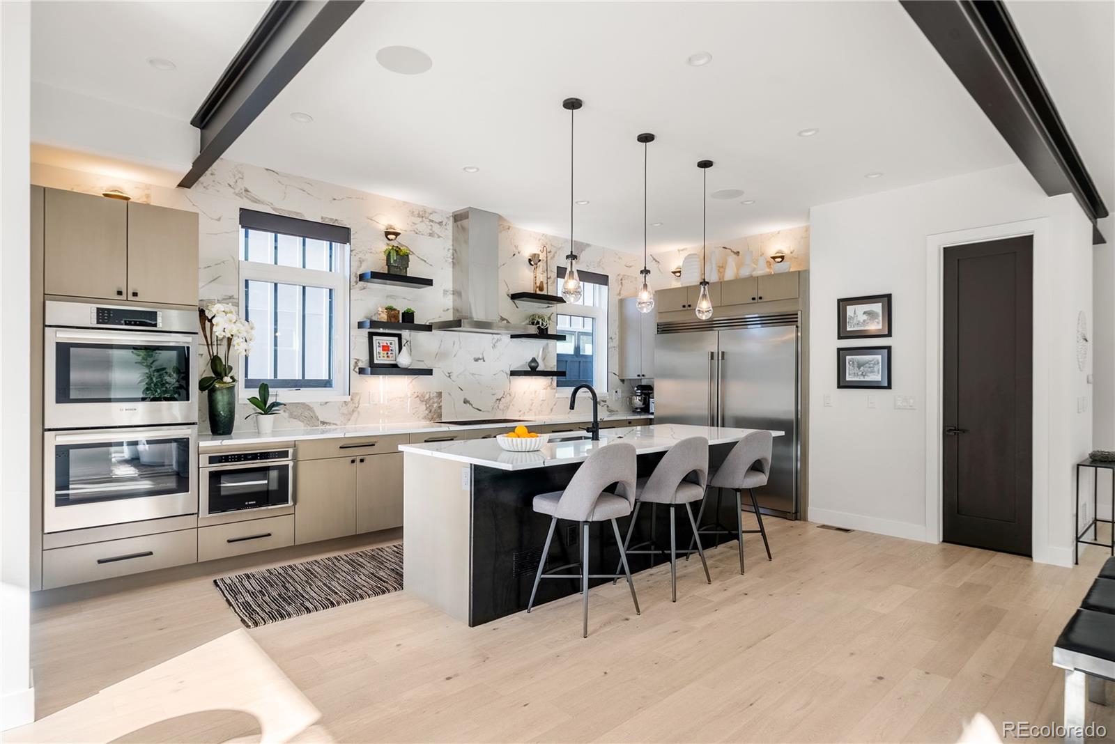 1983 S Saint Paul Street