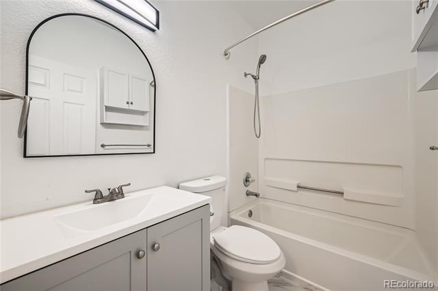 16373 E 17th Place Unit: B