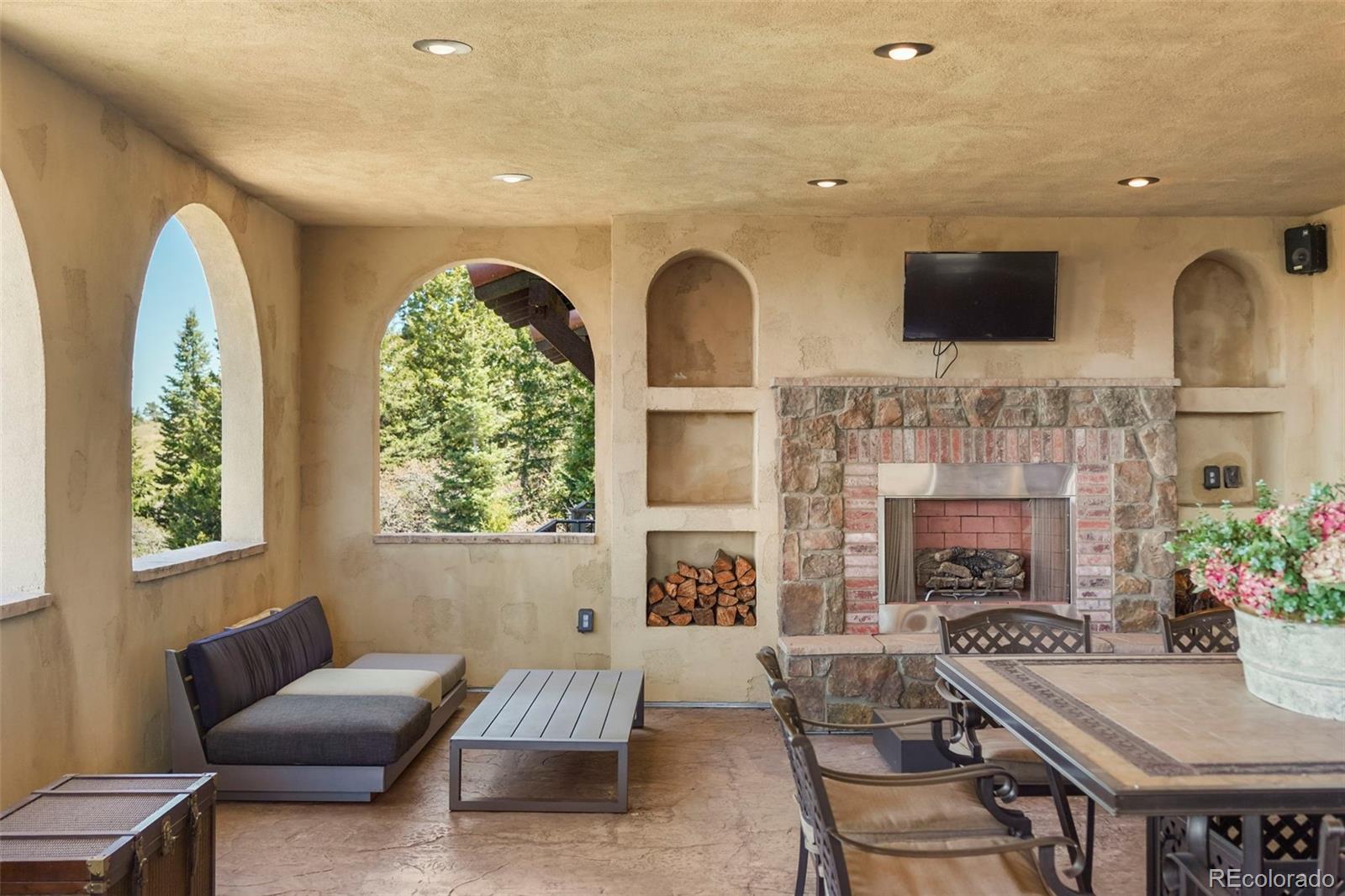 2869 Valley Park Drive