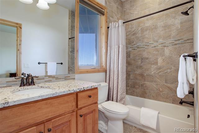 4822 Bandera Place