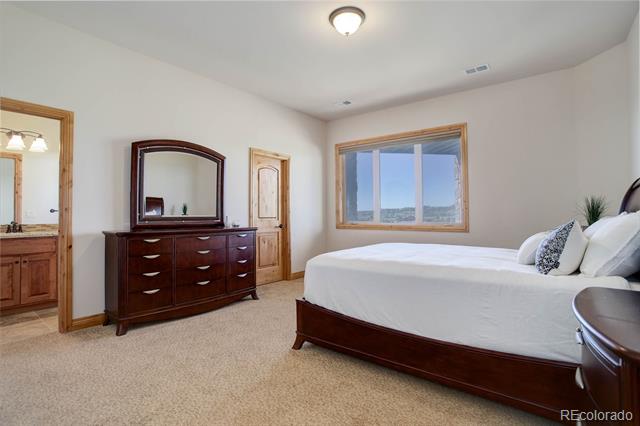 4822 Bandera Place